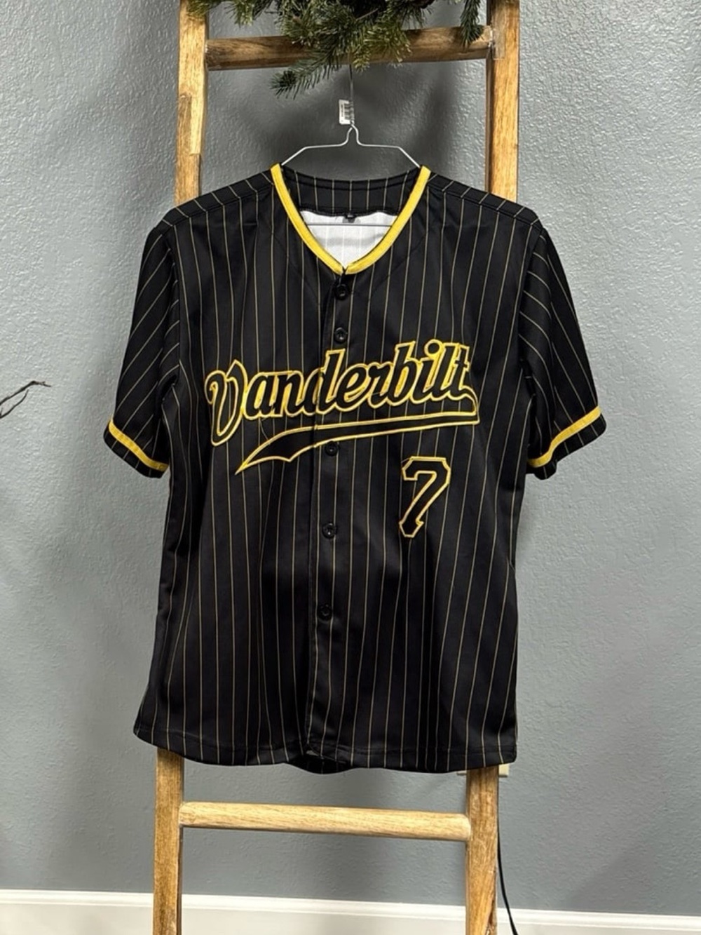 Gloria Vanderbilt Black and Yellow Vanderbilt Pinstripe Jersey